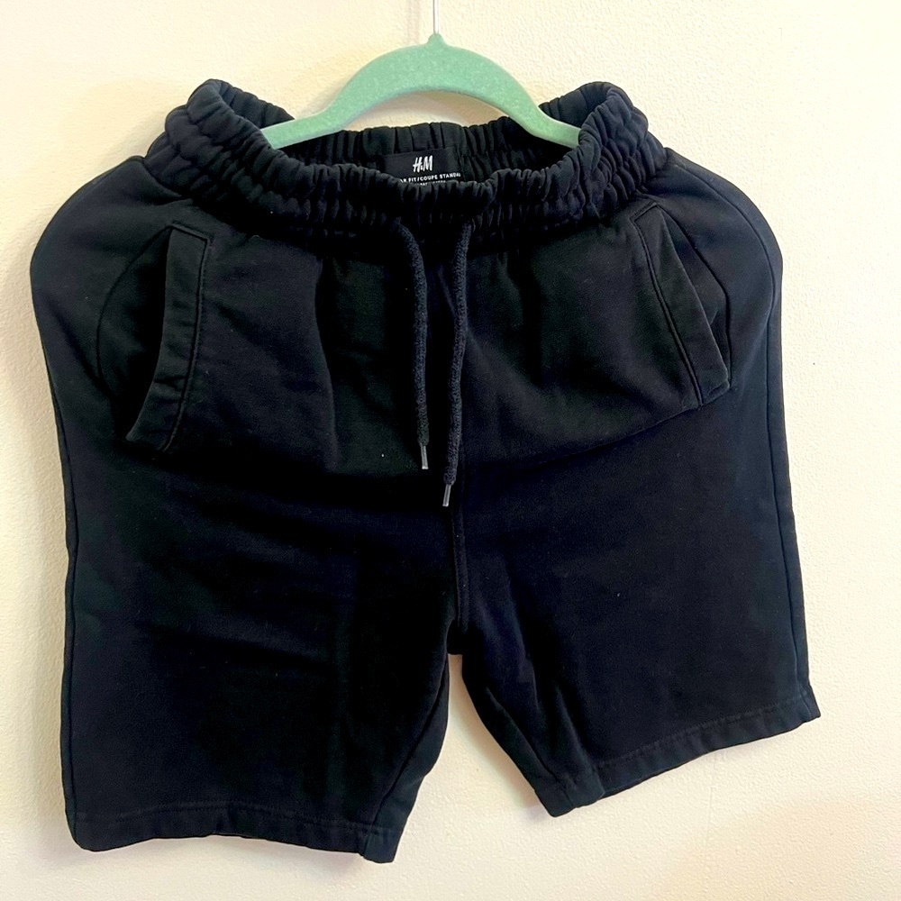 H&M Black Elastic Waist Shorts